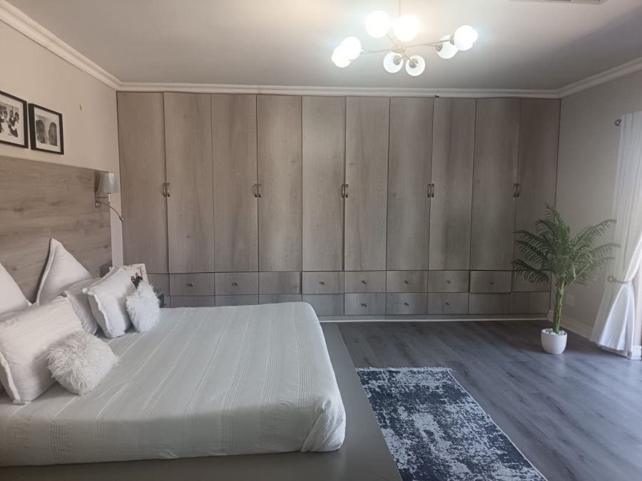 4 Bedroom Property for Sale in Hillcrest Northern Cape